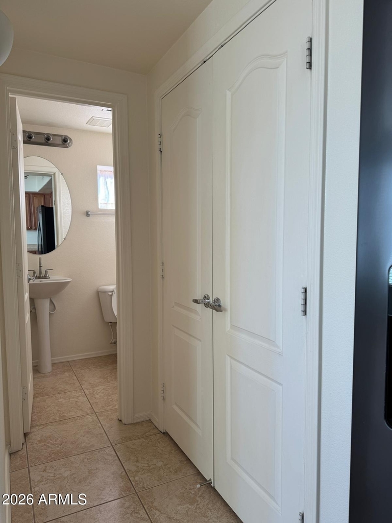 2402 E 5th Street - Photo 8