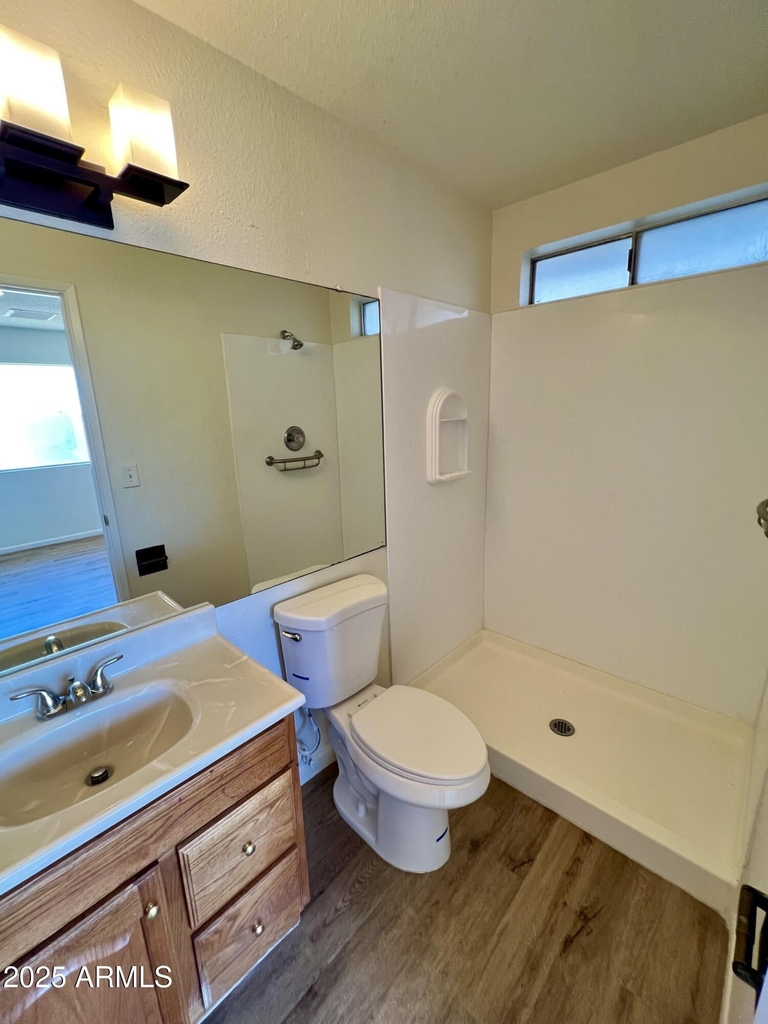 2043 E Jerome Avenue - Photo 12