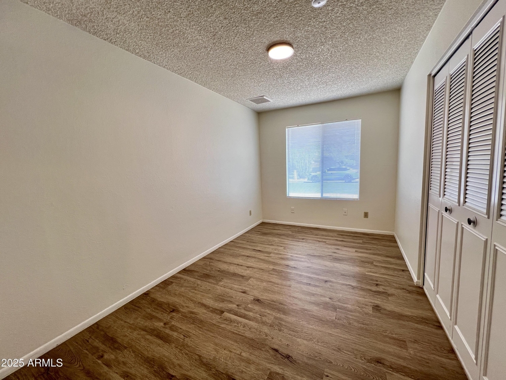 2043 E Jerome Avenue - Photo 8