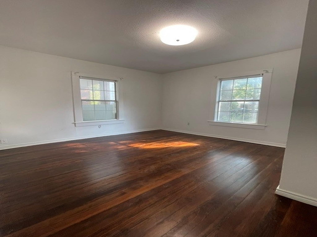 422 S Glasgow Drive - Photo 5