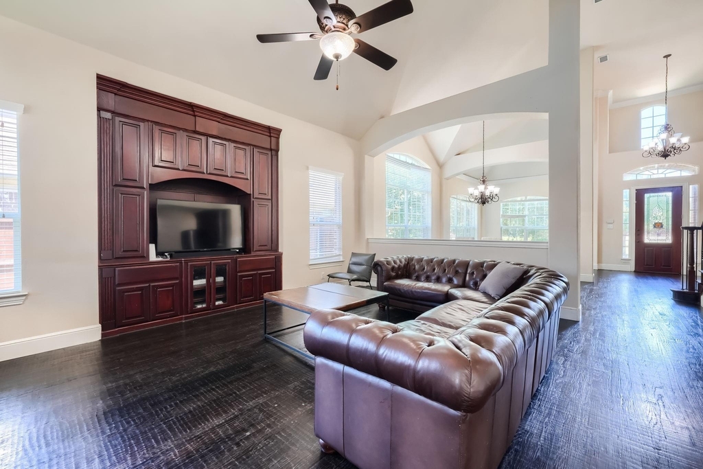 10510 Toffenham Drive - Photo 11
