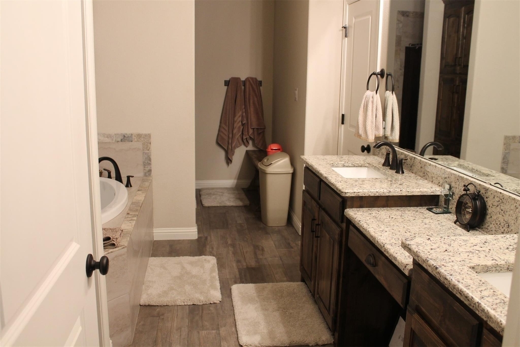 4011 Gallivant Drive - Photo 8