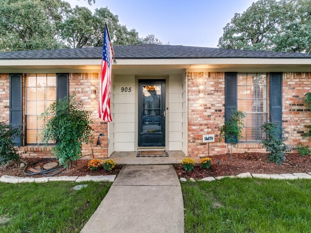 905 Summer Trail - Photo 2