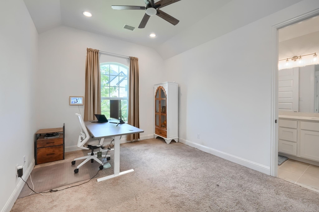 2532 Blackpool Court - Photo 12