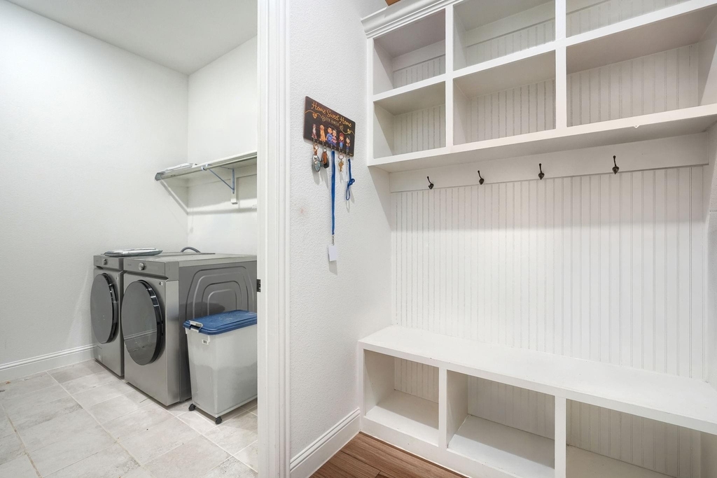 2532 Blackpool Court - Photo 15