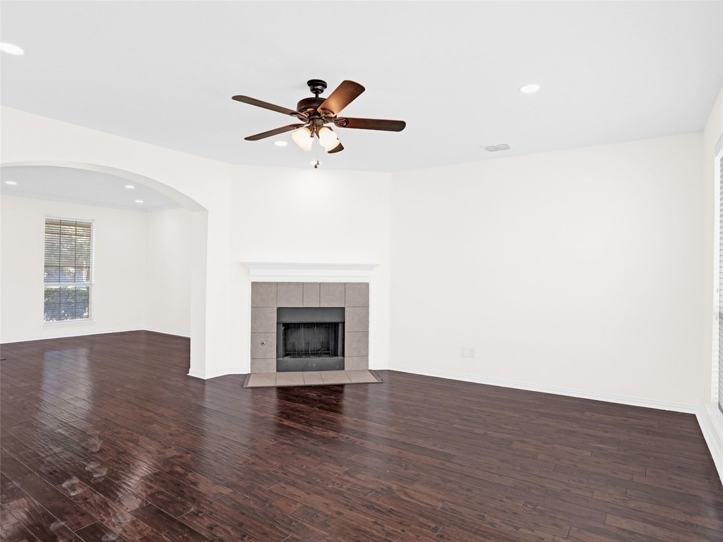 325 Highland Creek Drive - Photo 6