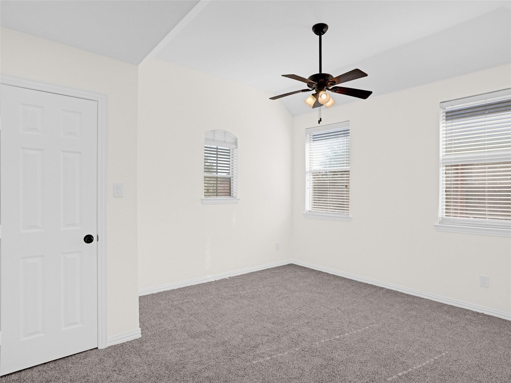 325 Highland Creek Drive - Photo 28