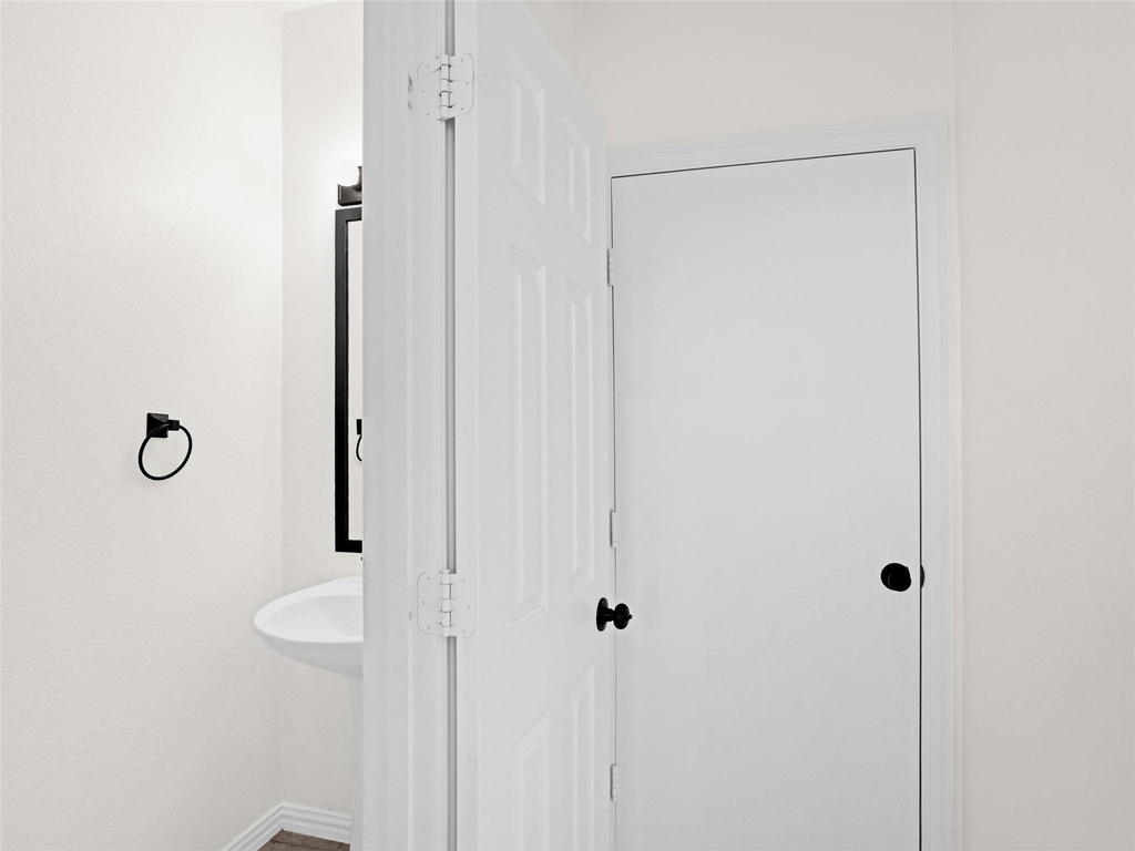 325 Highland Creek Drive - Photo 32