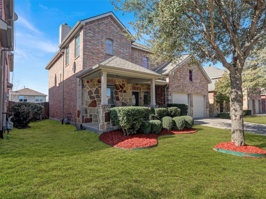 325 Highland Creek Drive - Photo 1