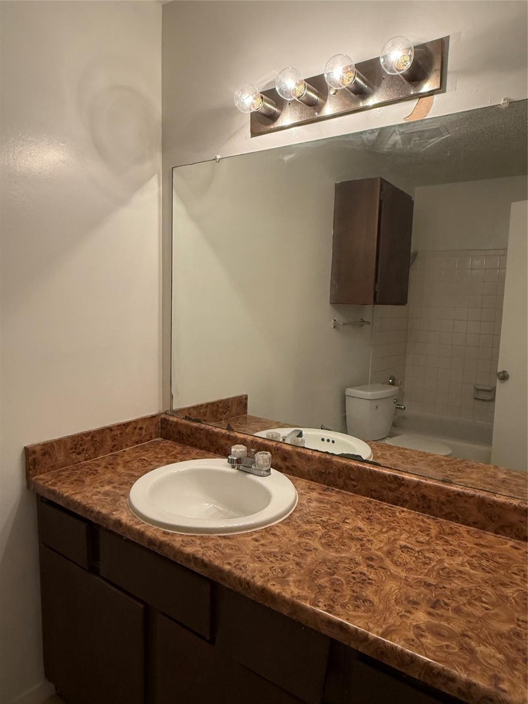12480 Abrams Road - Photo 10