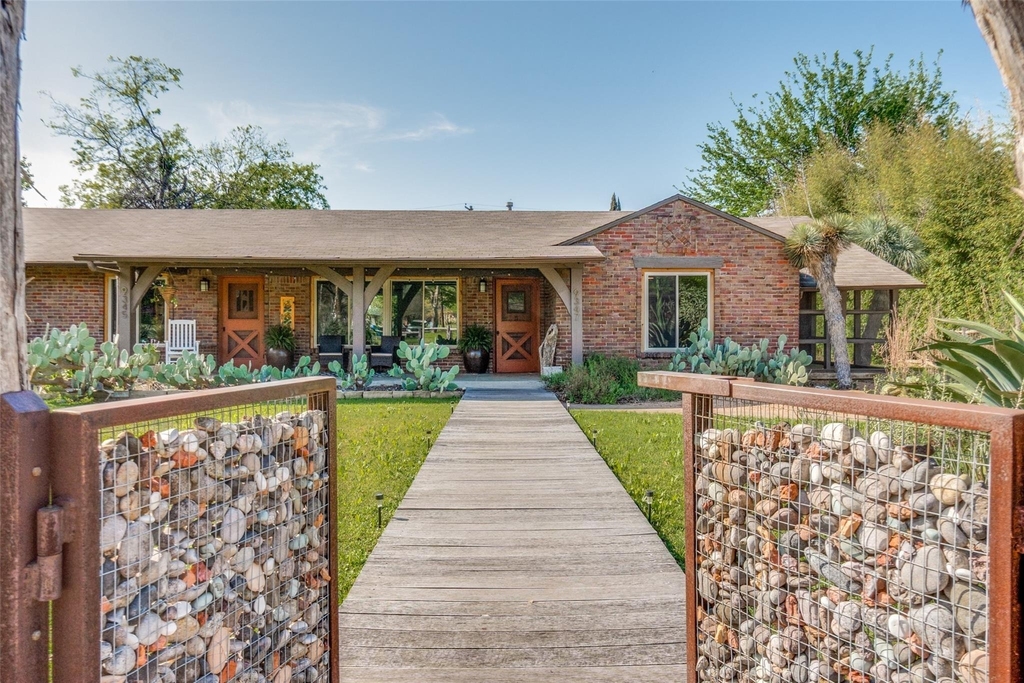 9347 Angora Street - Photo 0