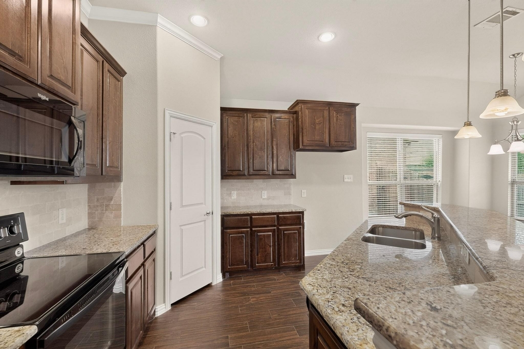 2100 Mcallister - Photo 17