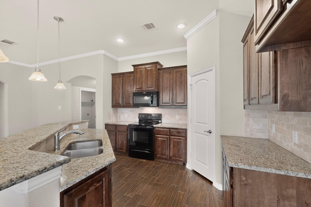 2100 Mcallister - Photo 16
