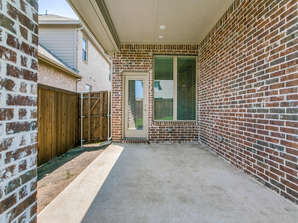 2215 Yorktown Drive - Photo 22