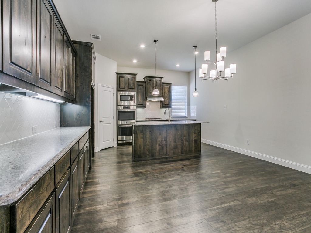 2215 Yorktown Drive - Photo 8