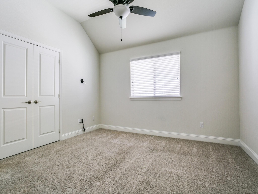 2215 Yorktown Drive - Photo 18