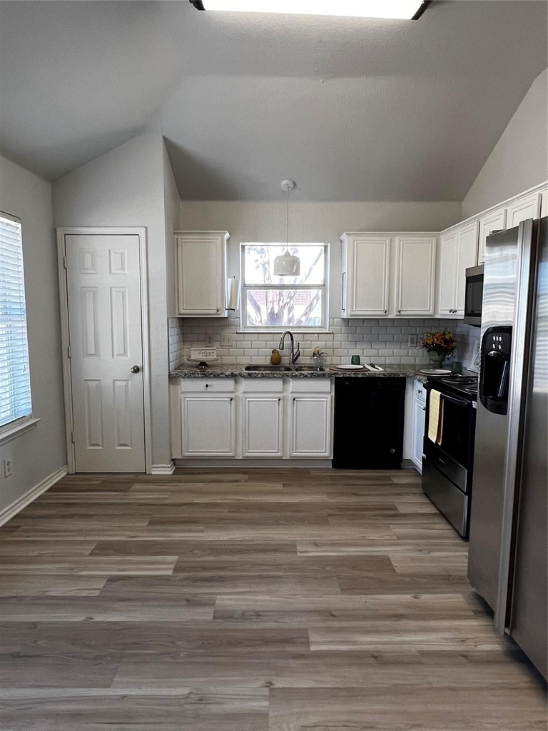 1309 Indian Wells Trail - Photo 1
