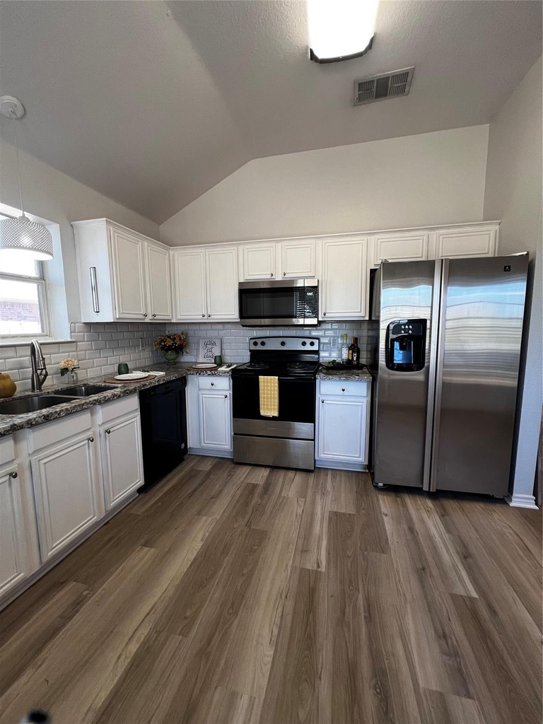 1309 Indian Wells Trail - Photo 2