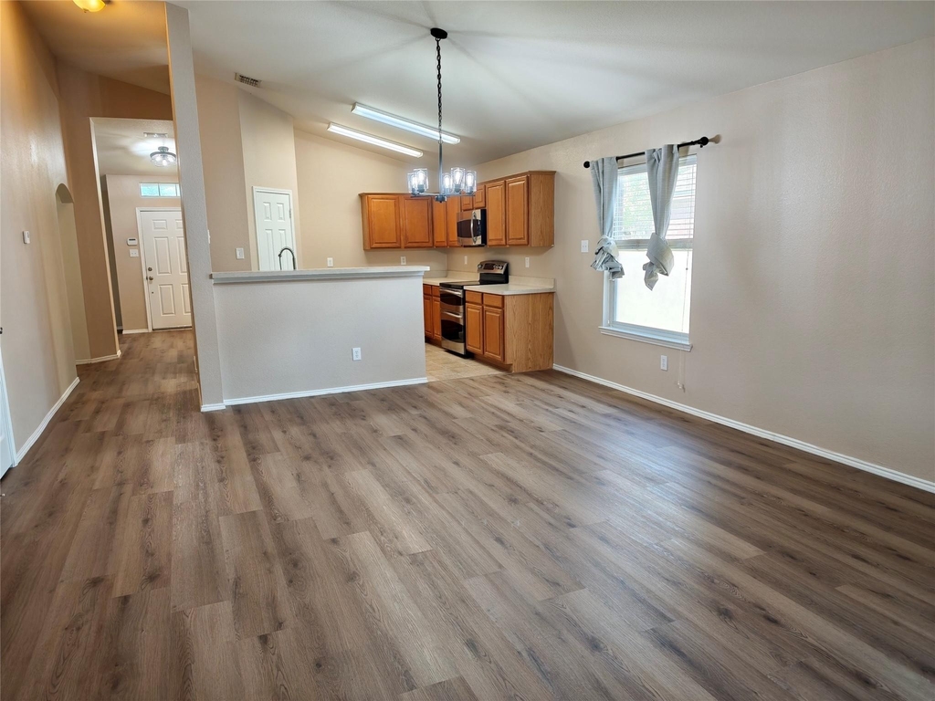 1304 Hansberry Drive - Photo 9