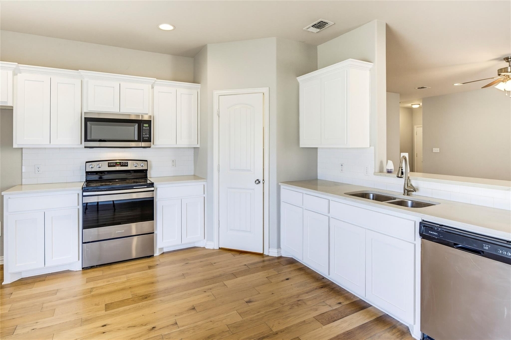 3715 Brookstone Drive - Photo 12