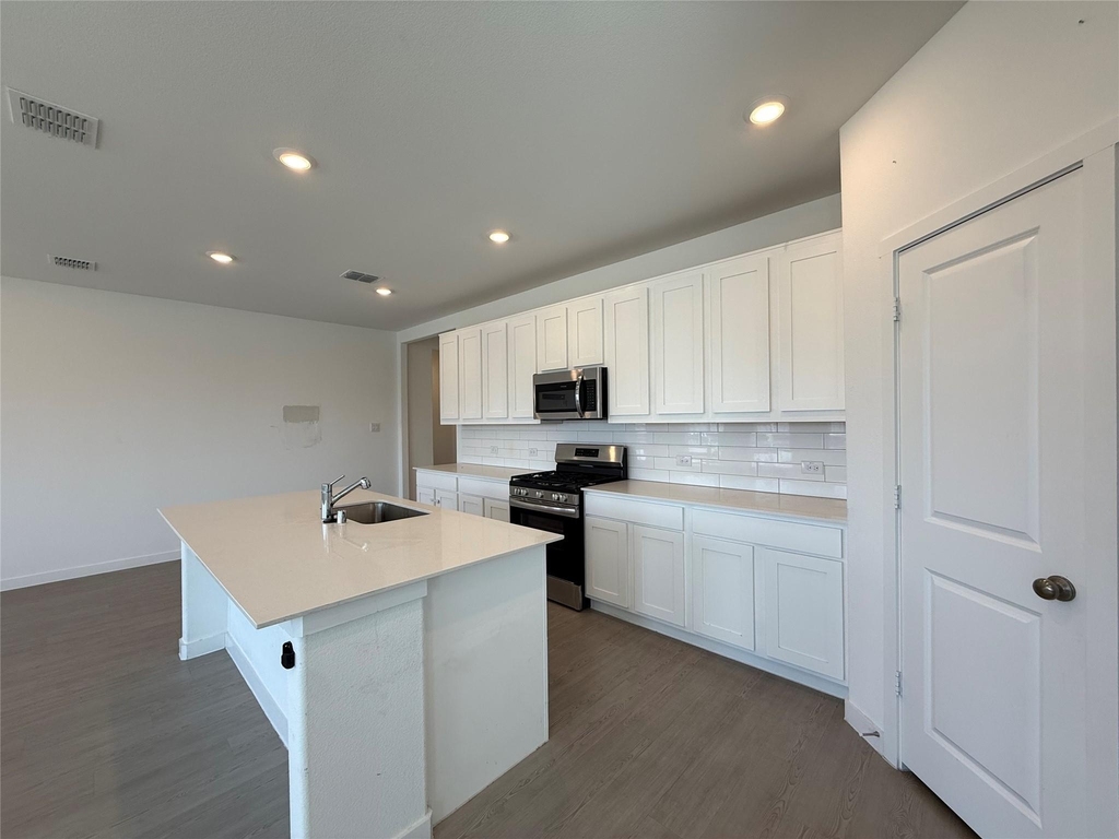 726 Madrono Drive - Photo 4