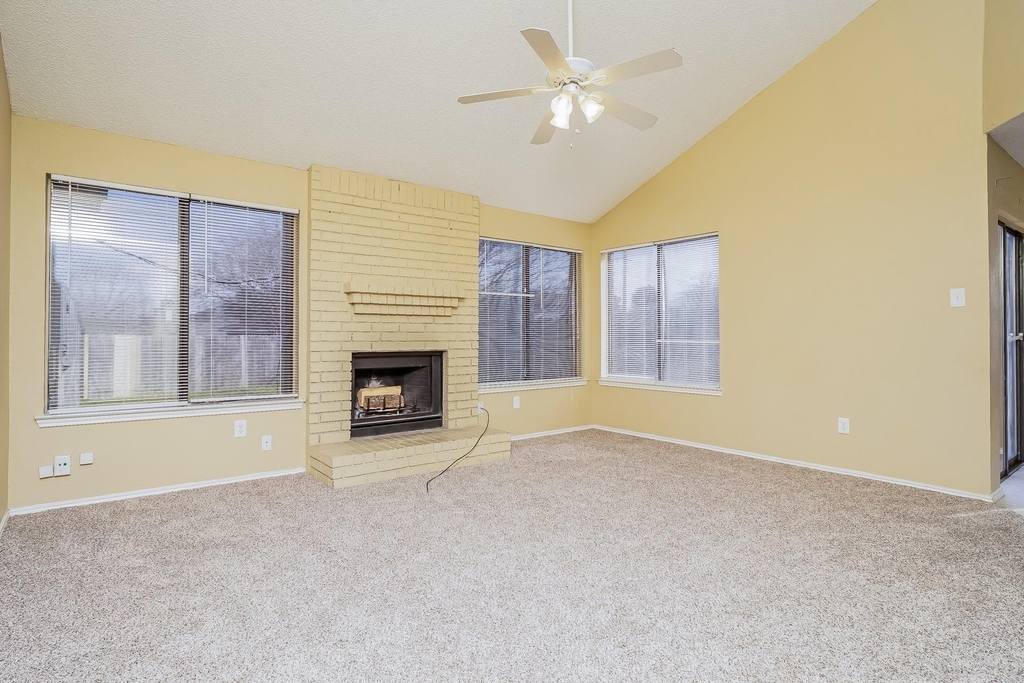 3934 Cochise Drive - Photo 1