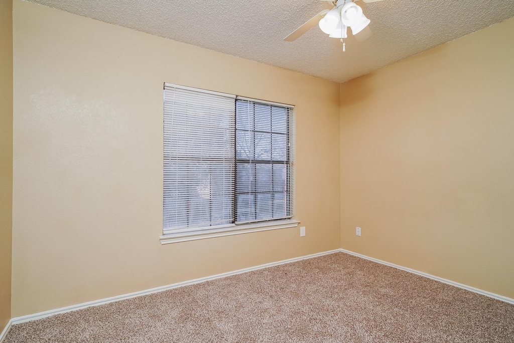 3934 Cochise Drive - Photo 4