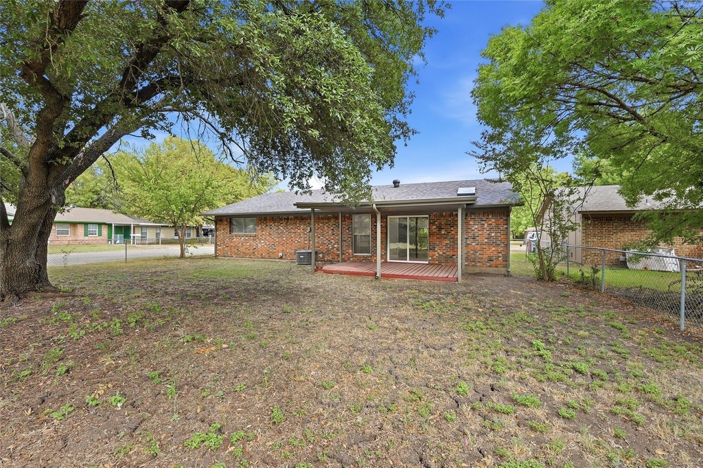 1312 Churchill Way - Photo 20