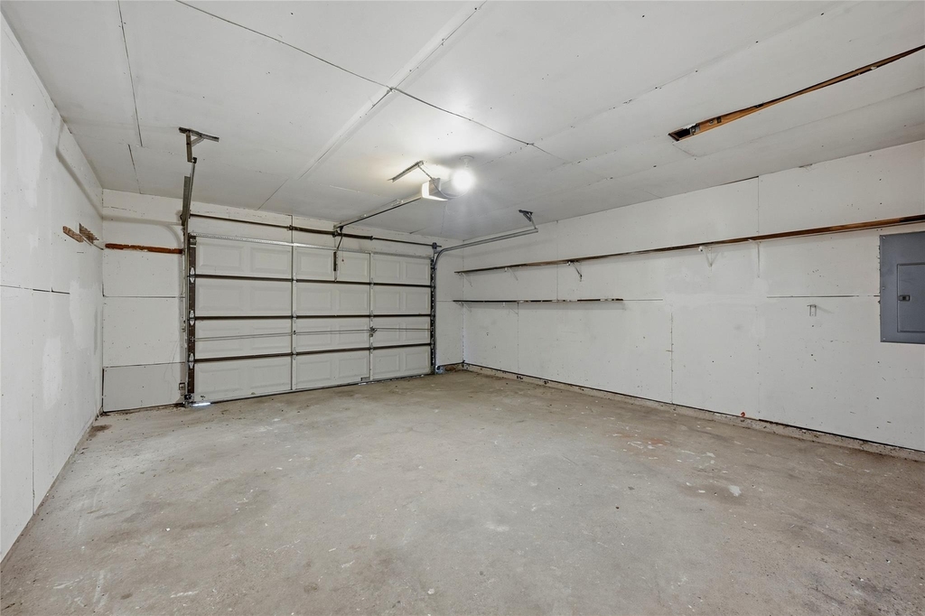 1312 Churchill Way - Photo 18