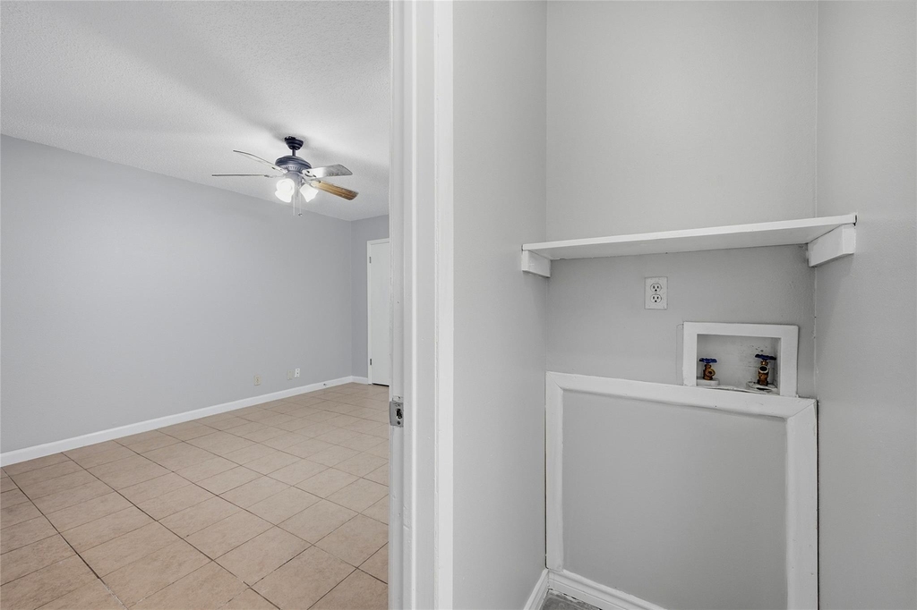 1312 Churchill Way - Photo 8