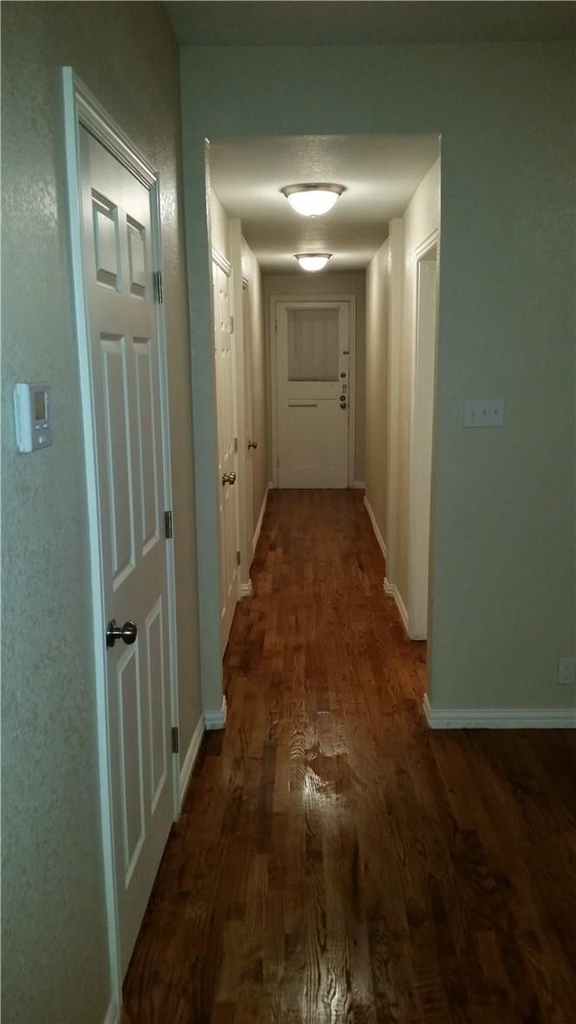 1925 W 10th Street - Photo 3