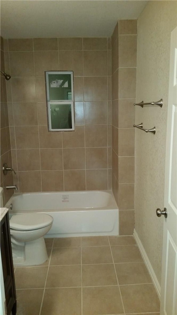 1925 W 10th Street - Photo 5