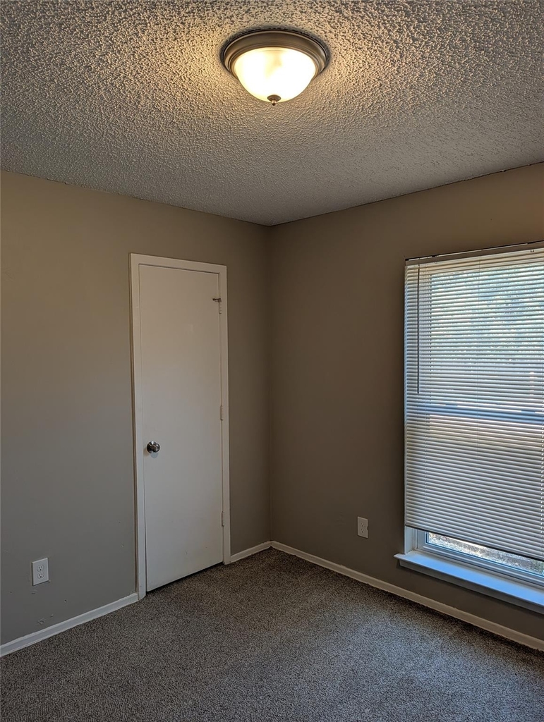 6816 Westglen Drive - Photo 8