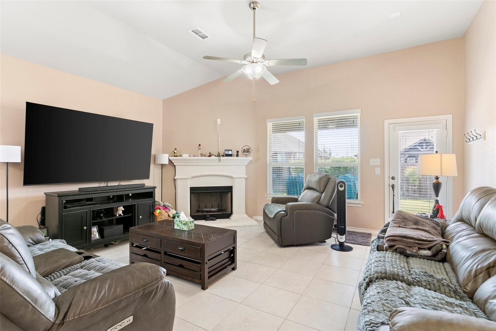 127 Chaco Drive - Photo 2