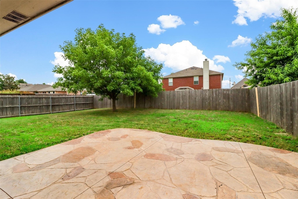 1201 Caroline Drive - Photo 23