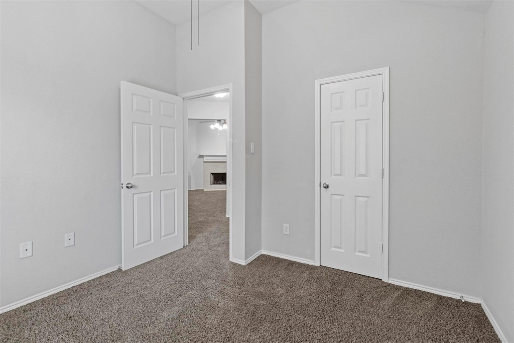1201 Caroline Drive - Photo 14