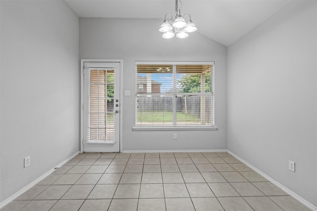 1201 Caroline Drive - Photo 9