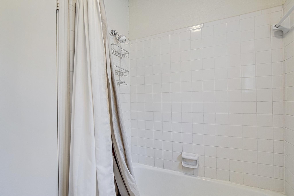 3816 Del Rio Drive - Photo 16