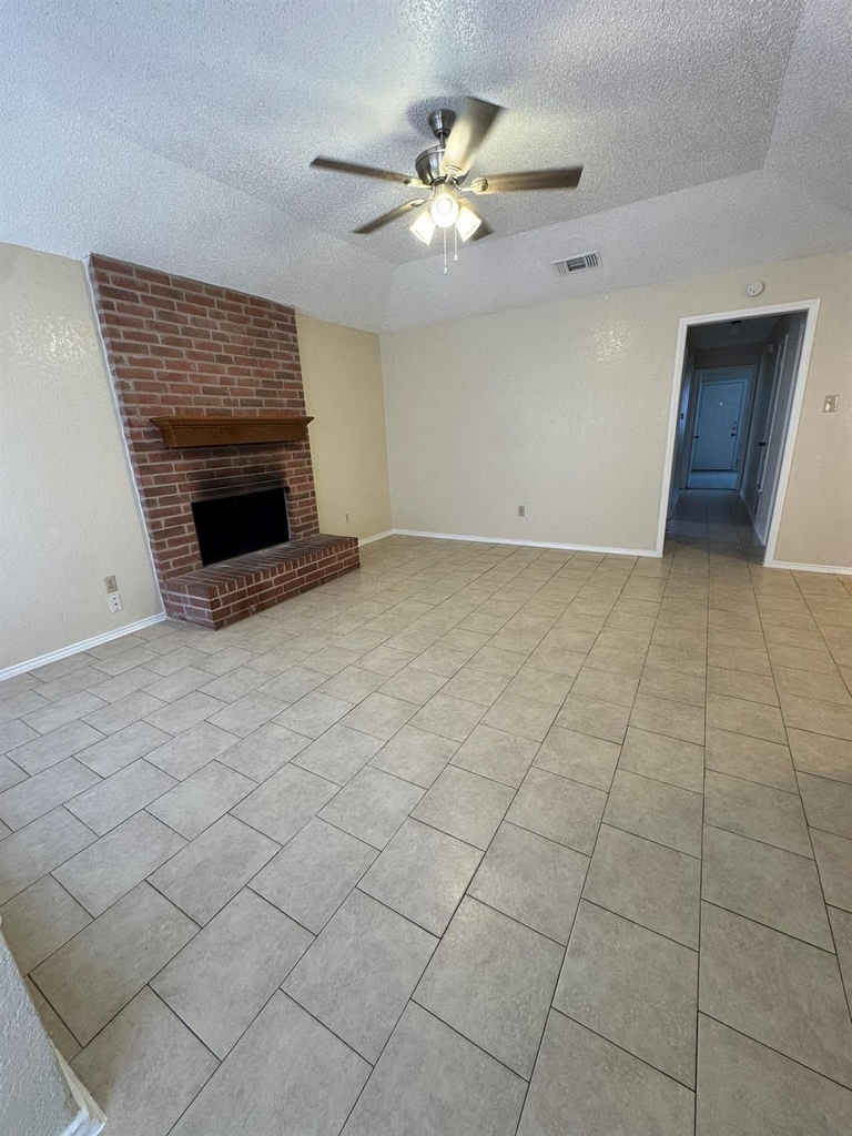 4512 Mizzenmast Court - Photo 0