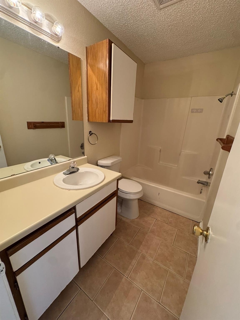 4512 Mizzenmast Court - Photo 6