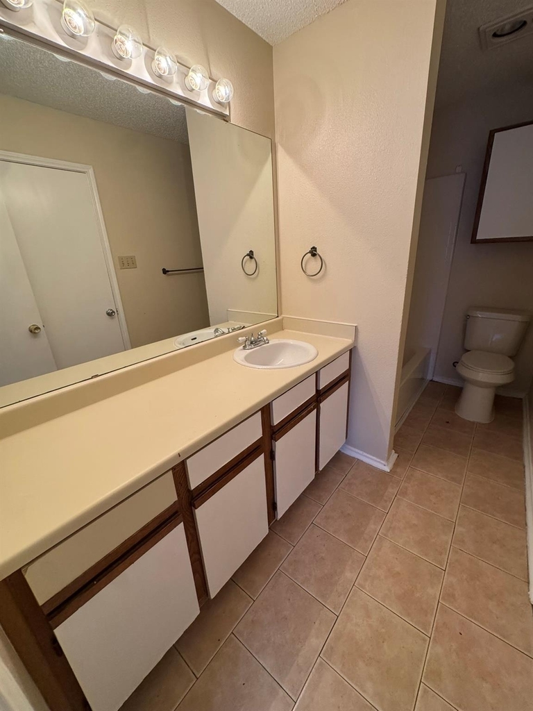 4512 Mizzenmast Court - Photo 10
