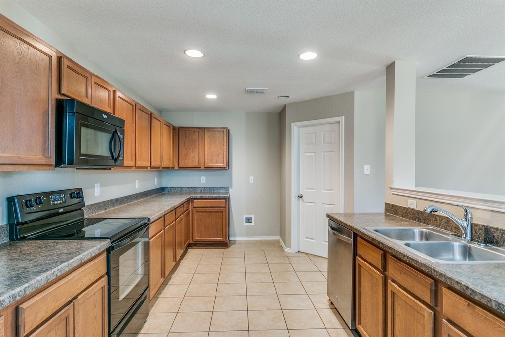 13085 Minnow Way - Photo 7