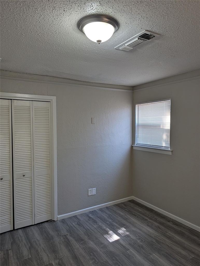 2558 Duringer Road - Photo 5