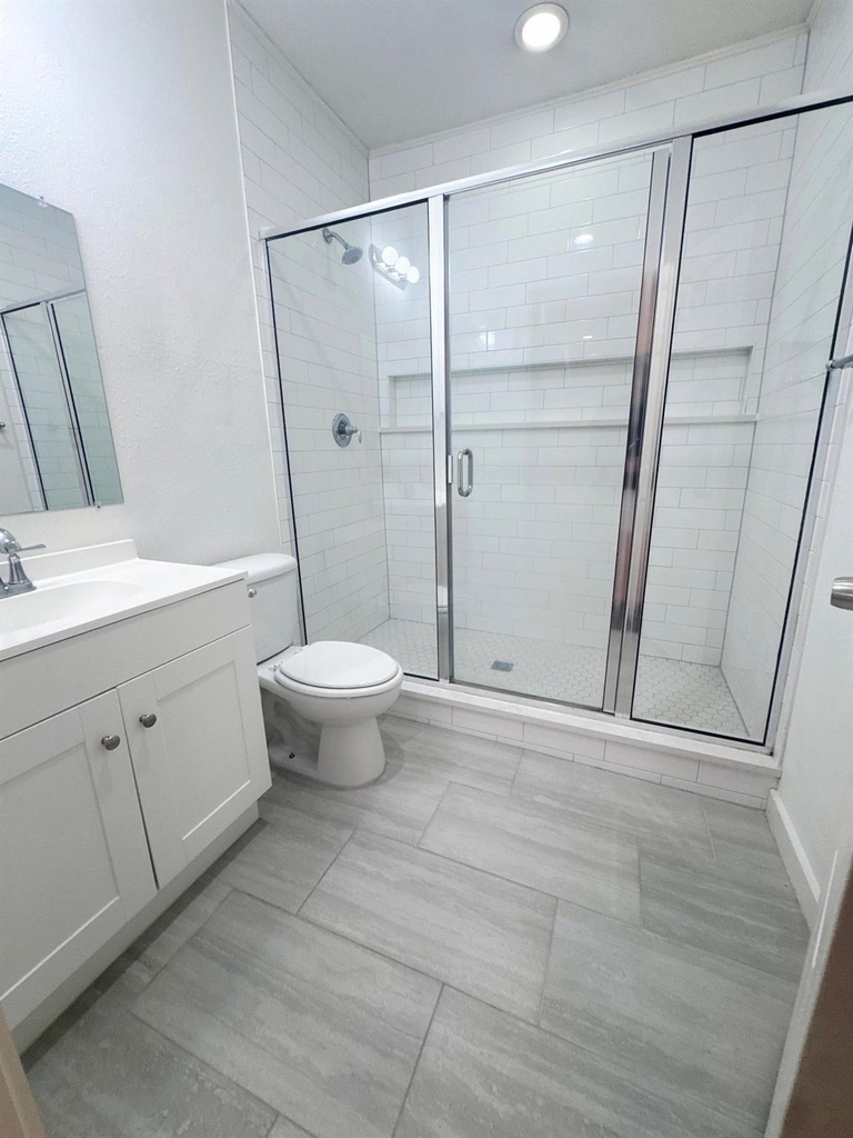 406 Lansing Street - Photo 5