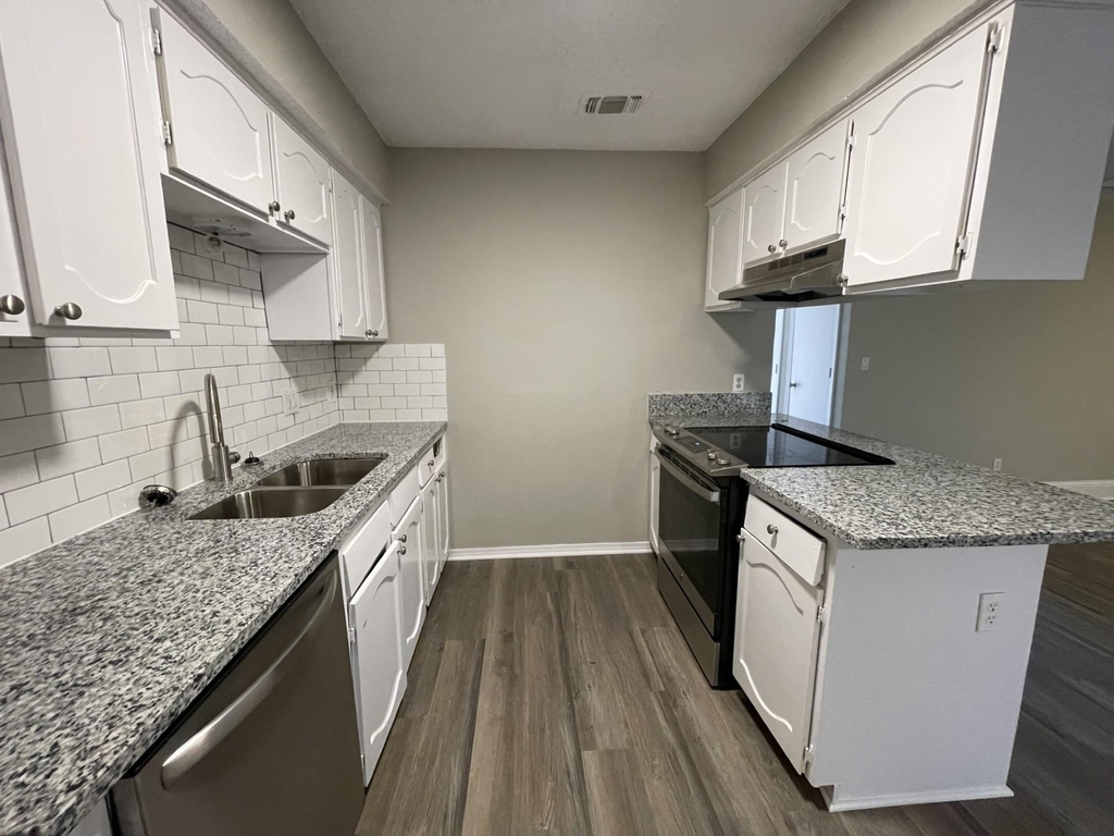 5315 Windy Meadow Drive - Photo 3