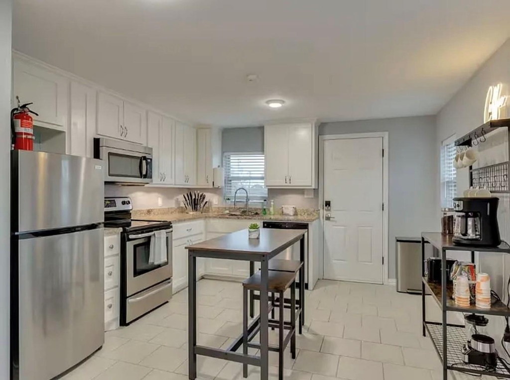 2800 Primrose Avenue - Photo 6