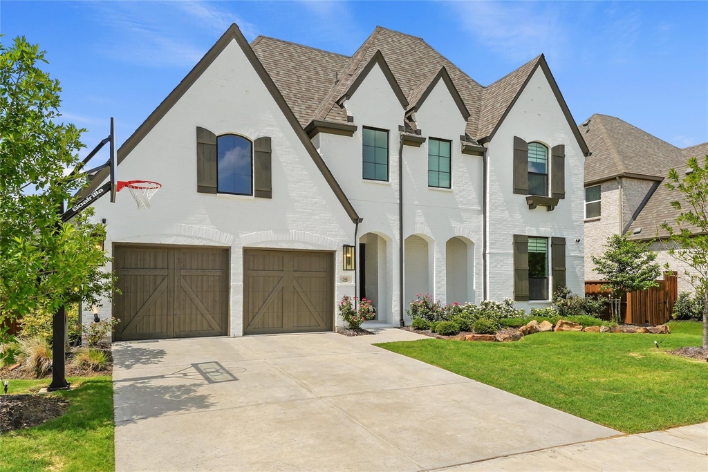 2550 Whitewood Drive - Photo 1