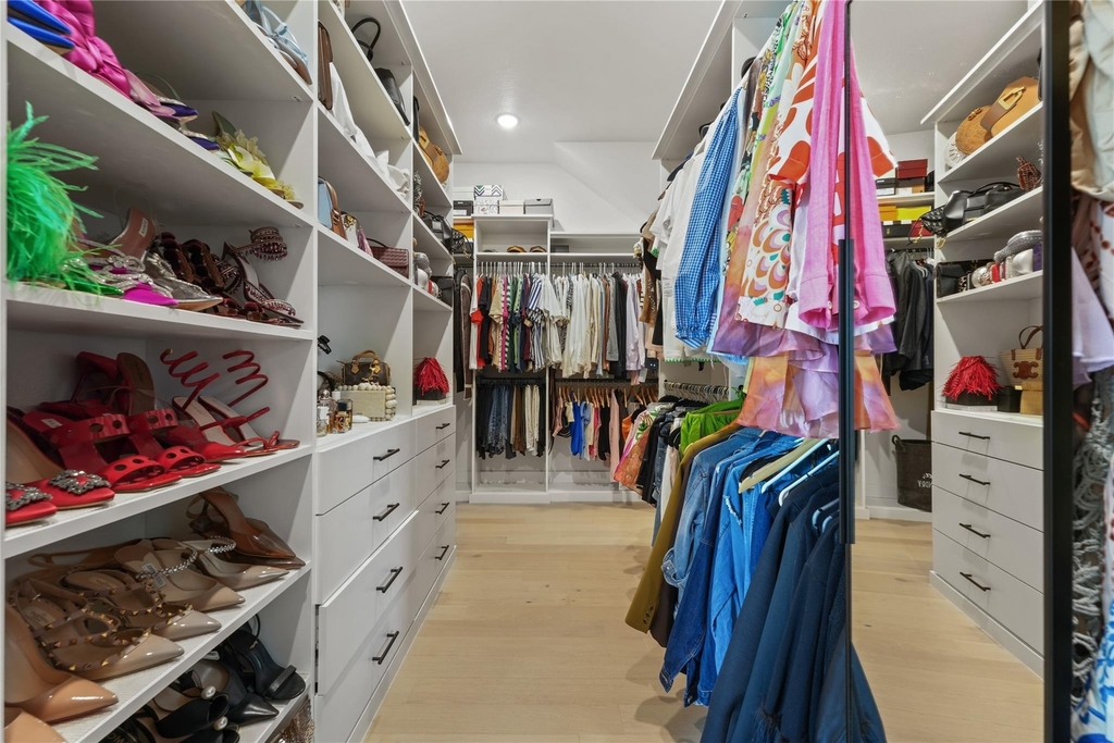 2550 Whitewood Drive - Photo 33