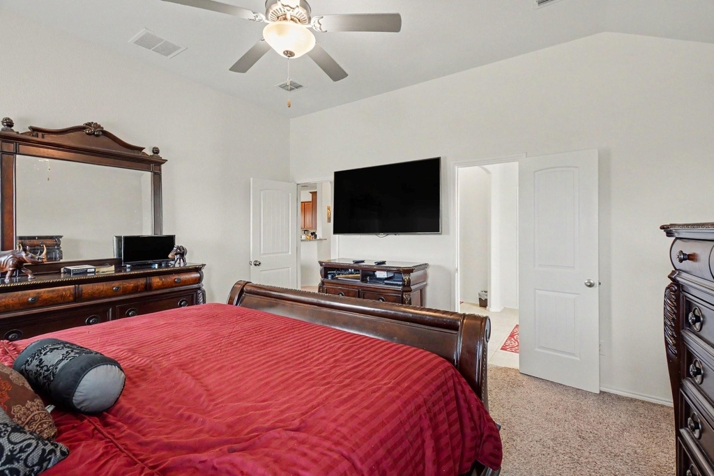 305 Pitt Circle - Photo 16