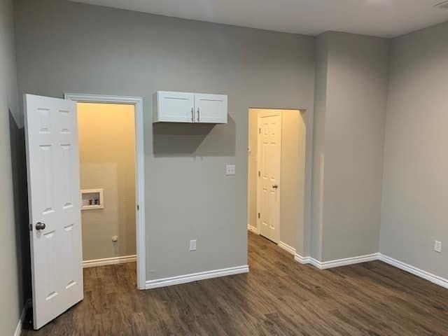 821 W Day Street - Photo 10
